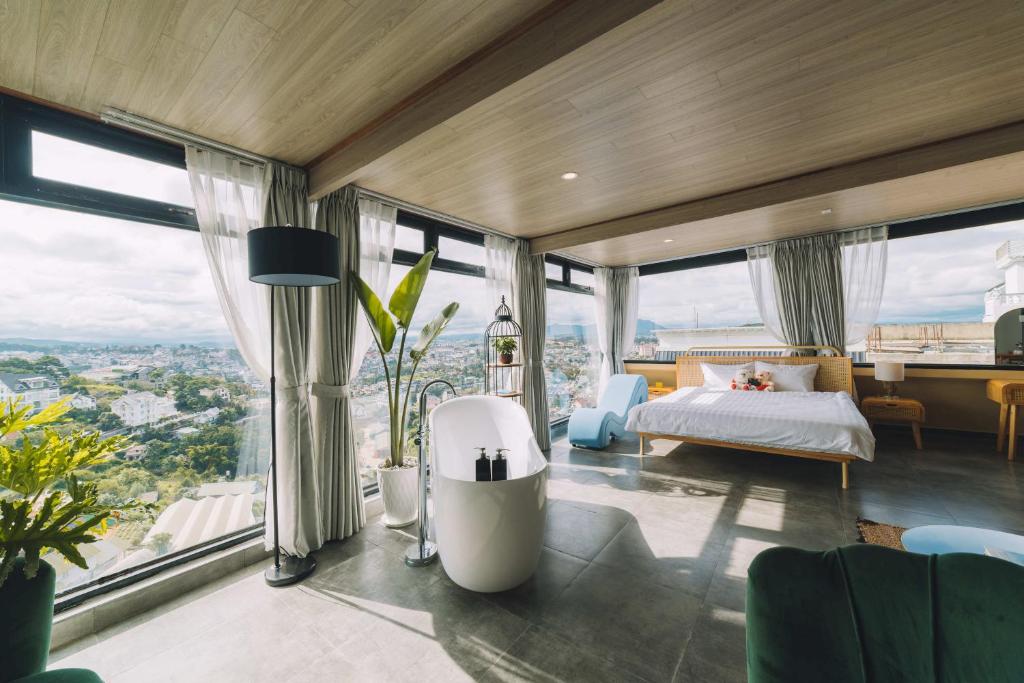 EX Hotel Dalat - Khách sạn cổ điển Pháp
