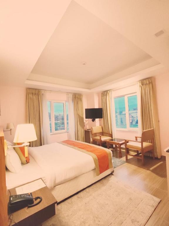 TV a/nebo společenská místnost v ubytování Hotel Krishna Kathmandu