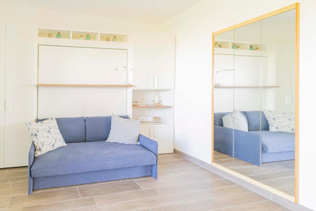 Część wypoczynkowa w obiekcie 070 - Villa OLANDA con veranda VISTA MARE a 5 minuti SPIAGGIA con PISCINA CONDOMINIALE