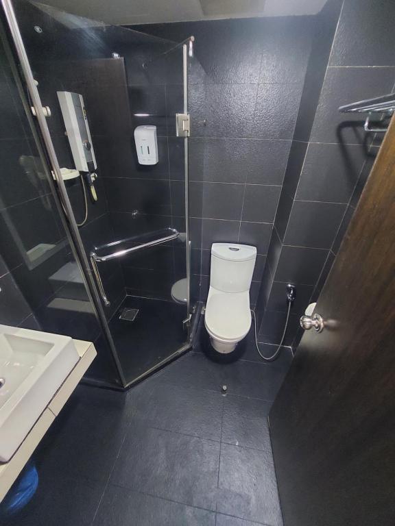 Koupelna v ubytování Celyn City Hotel