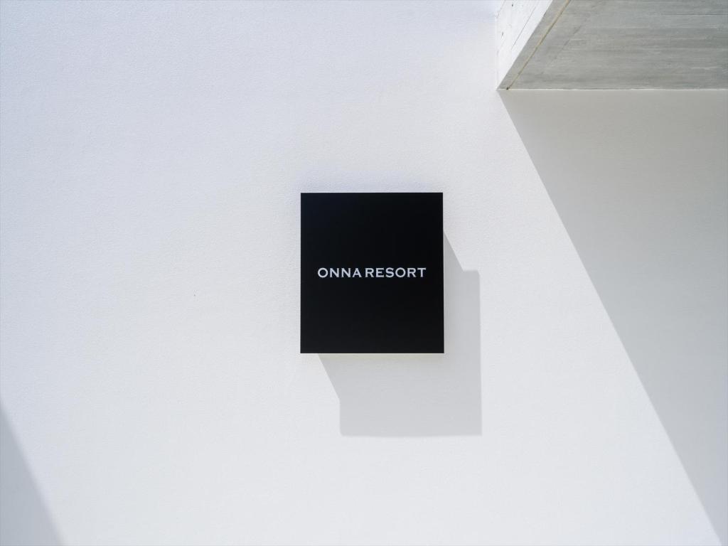 Fotografie z fotogalerie ubytování Onna Resort 海まで徒歩0秒 最大12名宿泊可 オーシャンビュー貸切ヴィラ v destinaci Nago