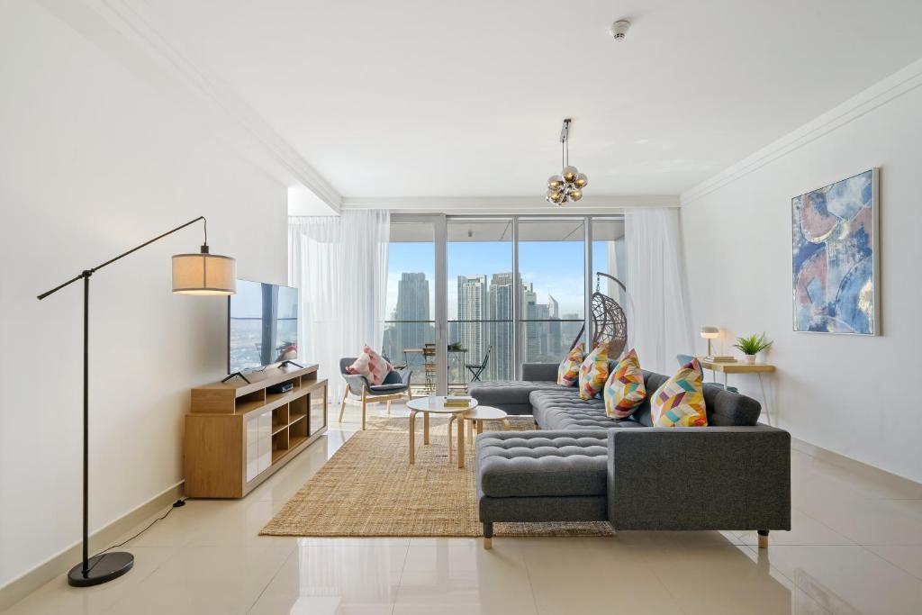 Chic & Trendy 3BR+kid’s in Vibrant Downtown Dubai