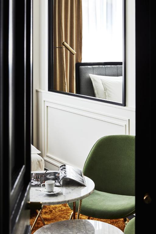 
Deluxe Guest Room, Guest room, 2 Twin/Single Bed(s)
