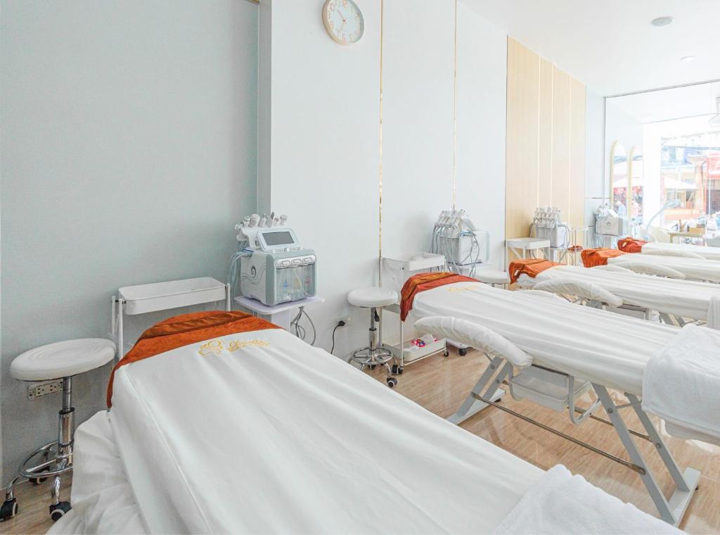 La Vista Patong Hotel - Resim 26