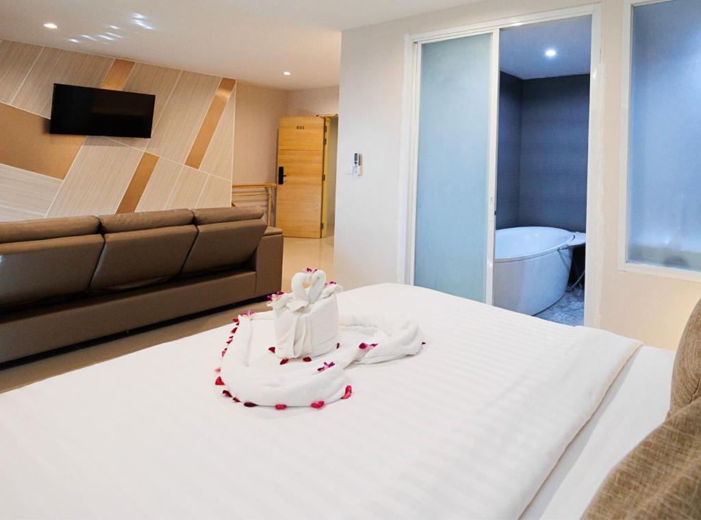 La Vista Patong Hotel - Resim 10