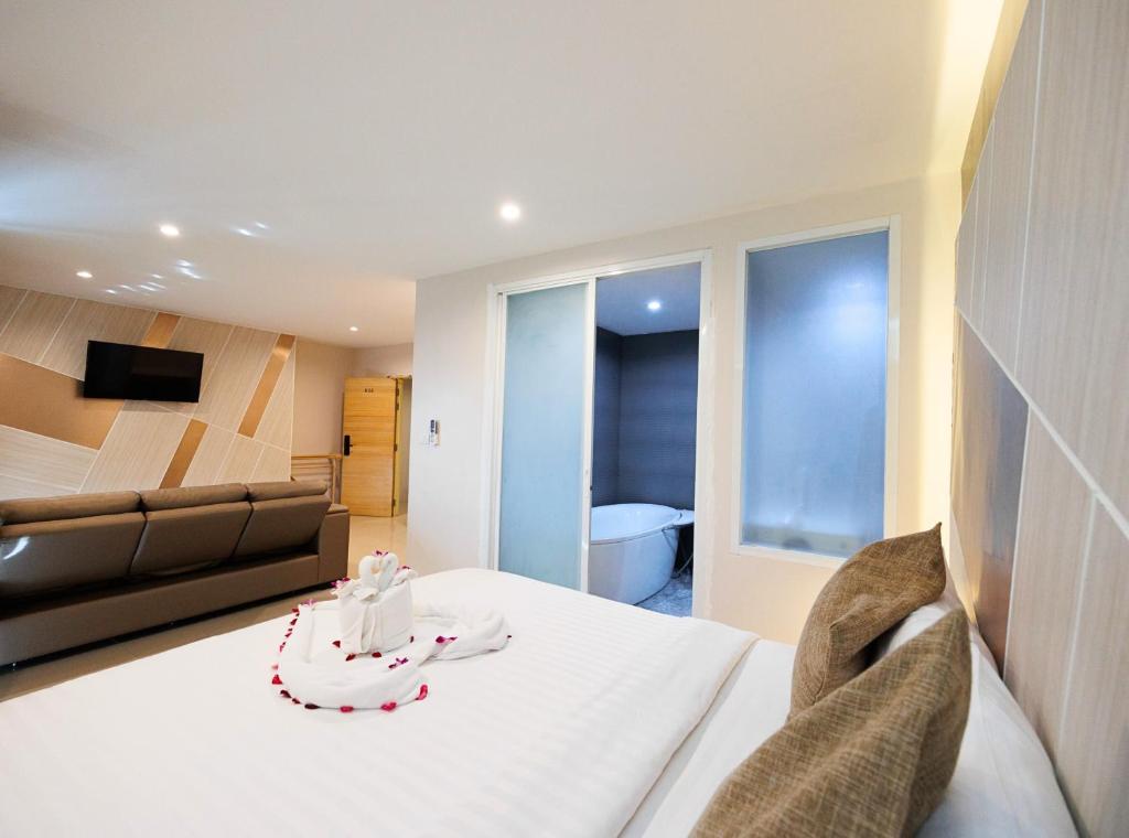 La Vista Patong Hotel - Resim 15