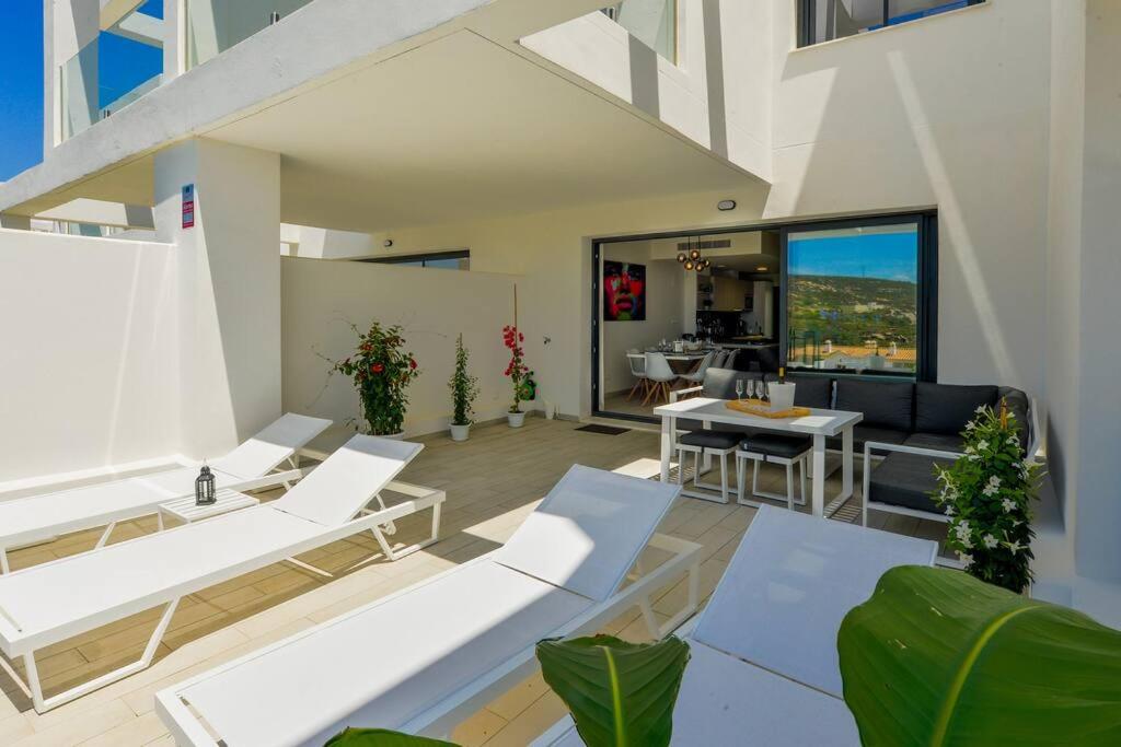 Fotografia z galérie ubytovania New modern house with private pool v destinácii Manilva
