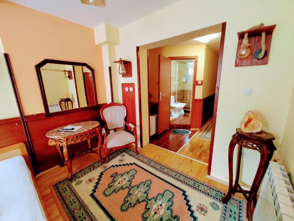 Posezení v ubytování Hotel Kapistec Skopje