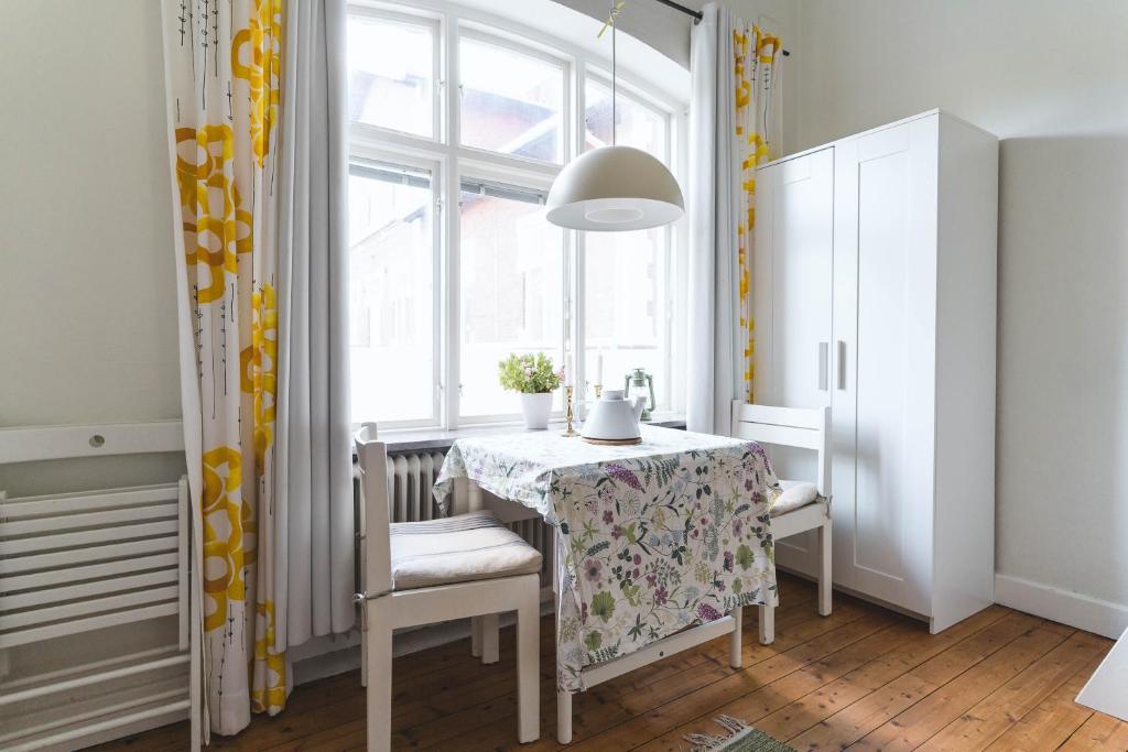 Pensionat Söderåsen - Apartment With Garden View
