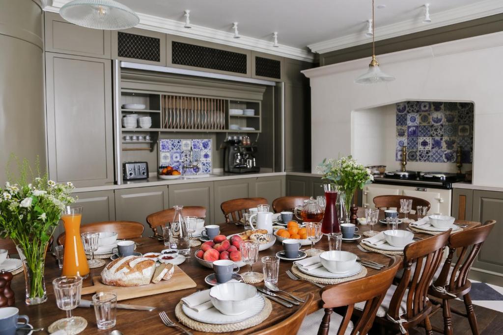 Henrys Townhouse Marylebone, London - Resim 4