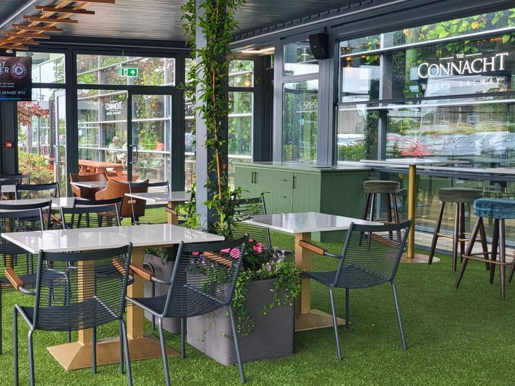 The Connacht Hotel - Resim 32