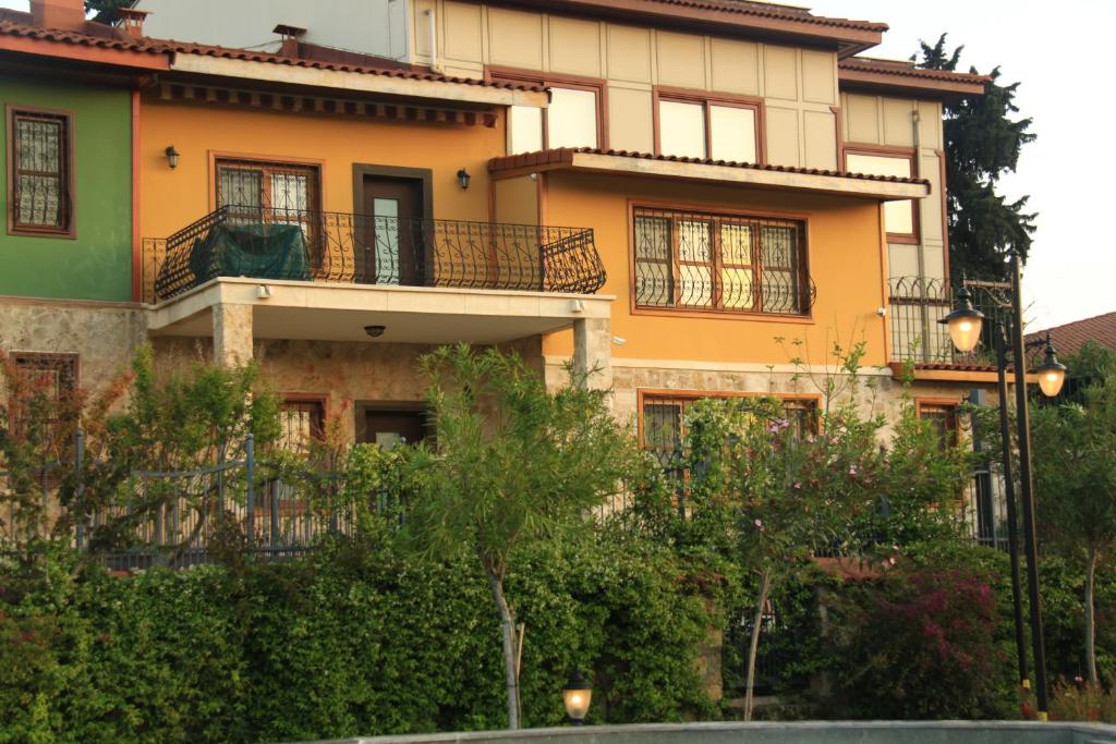 A garden outside Villa Emel