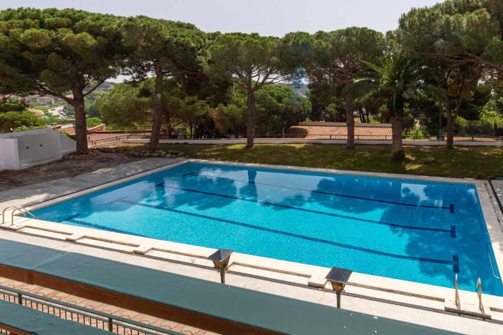 Bazén v ubytování Urcatusa Migjorn 42 Apto 3 Dorm con piscina nebo v jeho okolí