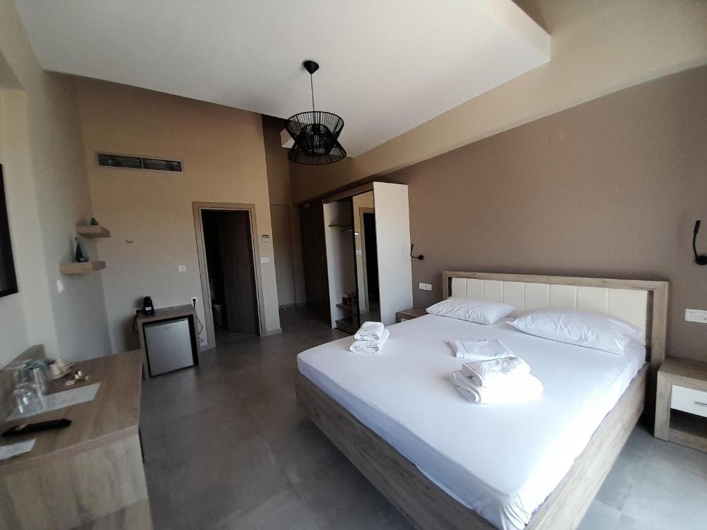 Postel nebo postele na pokoji v ubytování MARIVAL Luxury Living - Adults Only