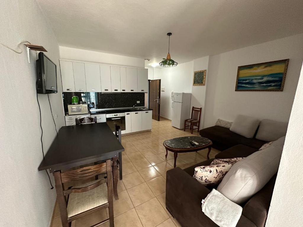 Espana aparthotel - Image 4