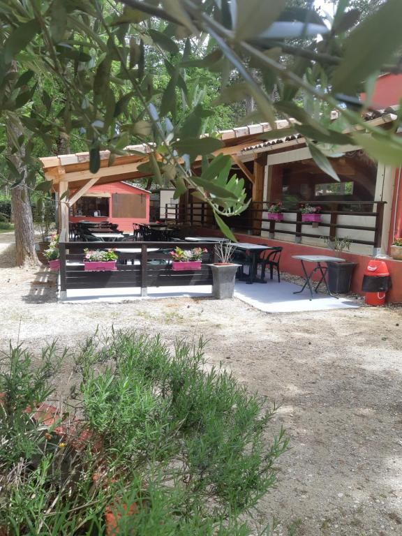 Restaurace v ubytování Camping Parc Saint Sauvayre