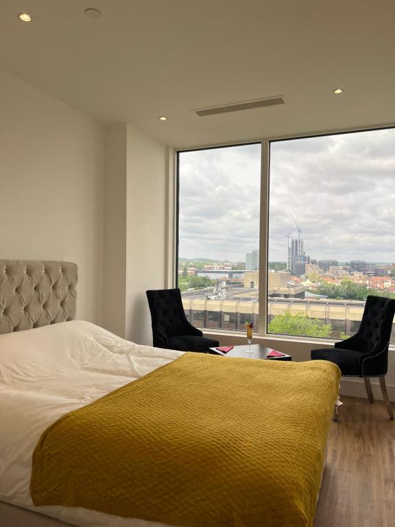 Westgate House, Perivale (updated prices 2024)