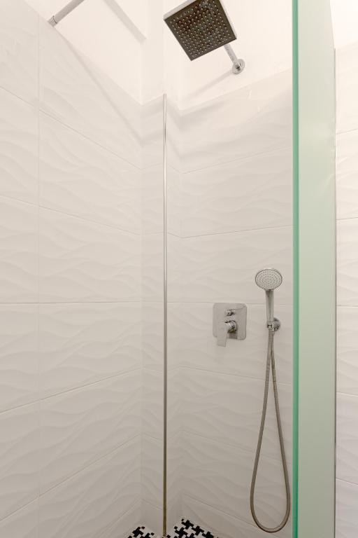 A bathroom at Caldera Butterfly Villas