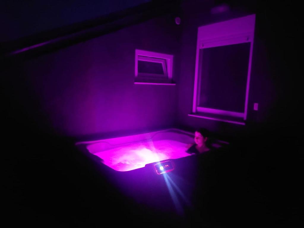 Fotografie z fotogalerie ubytování Penthouse Petra with hot tub v destinaci Kali