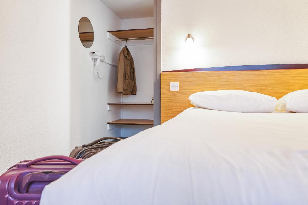 Postel nebo postele na pokoji v ubytování Campanile Hotel Wakefield