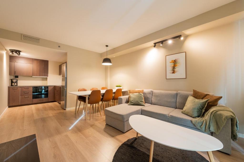 Nordic Host - Dronningens Gate 12 - Housity