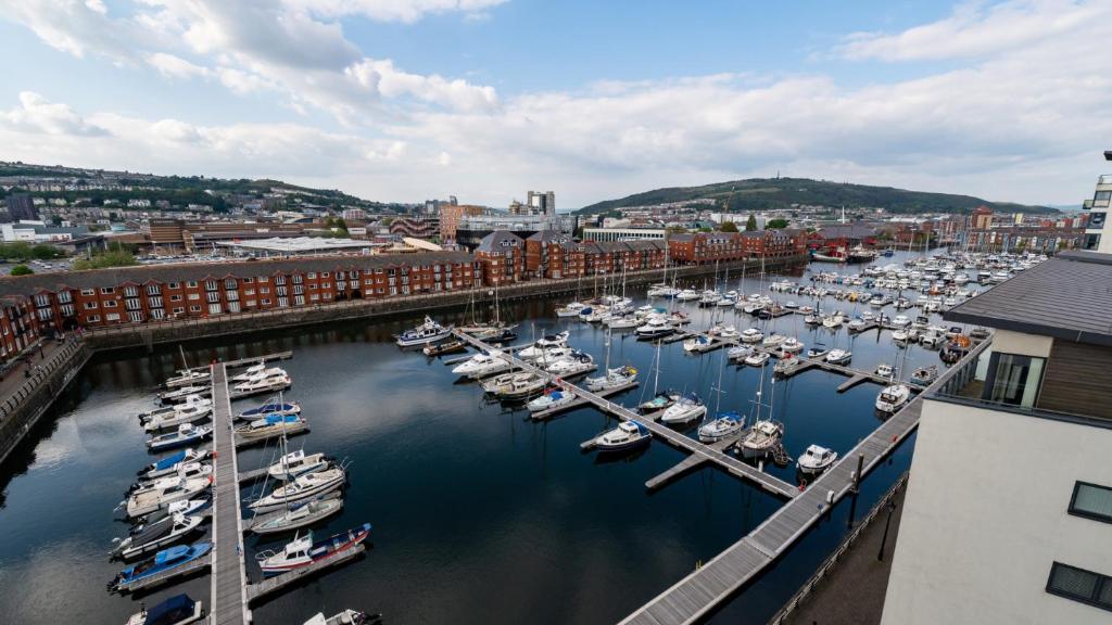 Meridian Tower Floor 7, Swansea (updated prices 2024)