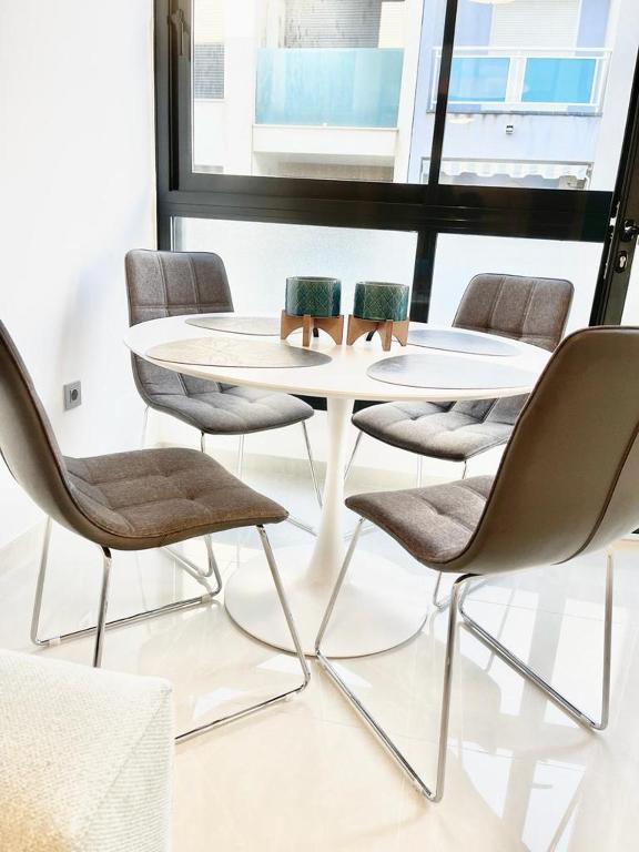 Posedenie v ubytovaní Luxury Apartment Torrevieja