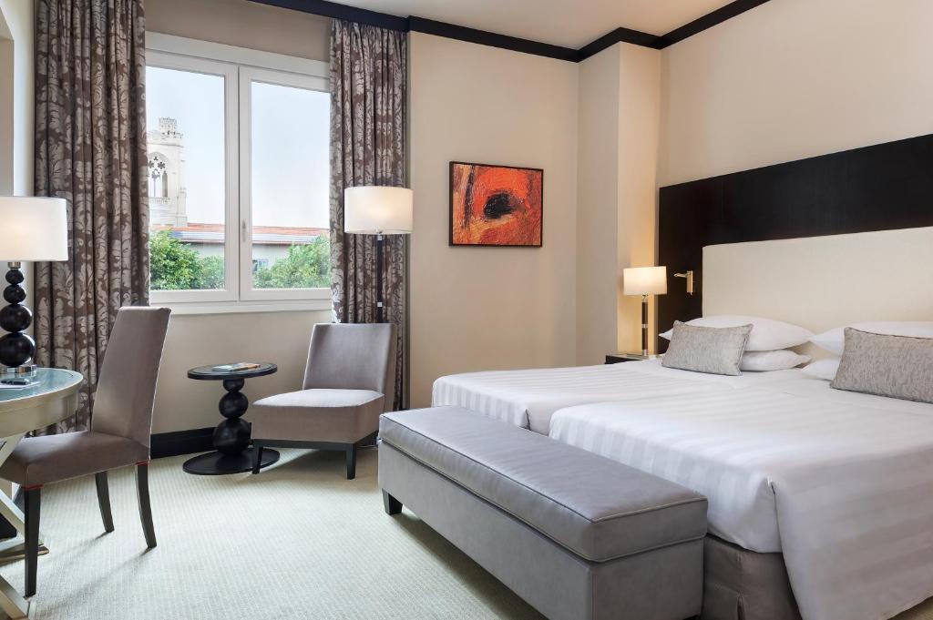 Sina Villa Medici, Autograph Collection - Resim 4