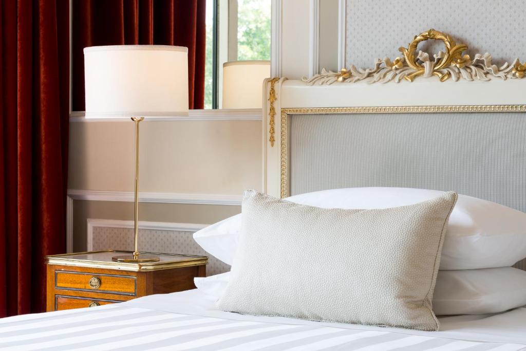 Sina Villa Medici, Autograph Collection - Resim 9