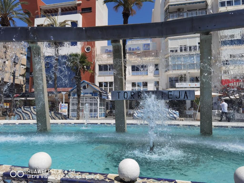 https://cf.bstatic.com/xdata/images/hotel/max1024x768/464704800.jpg?k=8e80365bfd3d6a6c732fe178234bb3ae69bb6c9459bcb72f4a6421d918dfbaf9&o=&hp=1