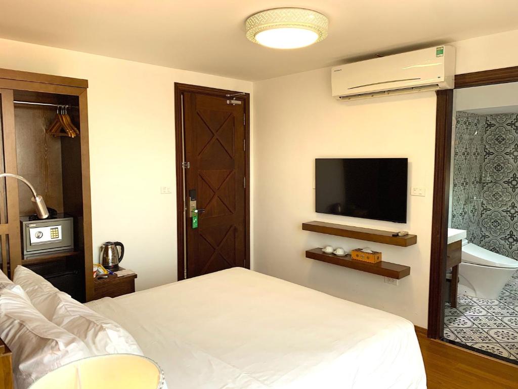 Phòng Premium Giường Đôi Có Ban Công