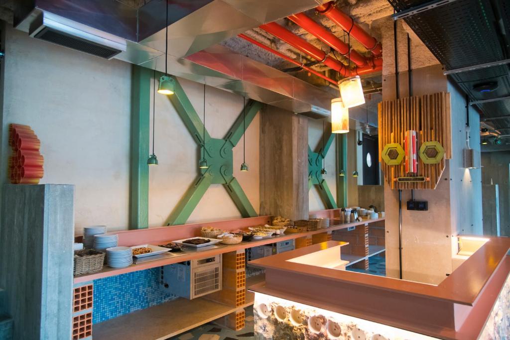 A colourful buffet counter in the hotel's open kitchen and dining area.