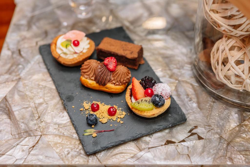 Monicca Collection Suites and Residences - Resim 32