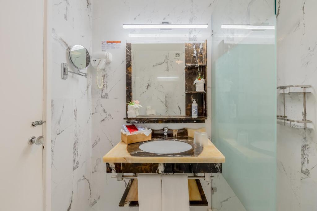 Monicca Collection Suites and Residences - Resim 40