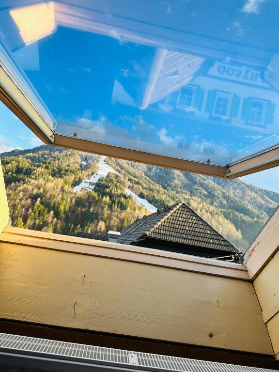 Nespecifikovaný výhled na hory nebo výhled na hory při pohledu z apartmánu