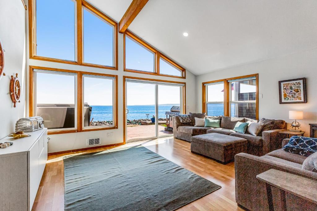 Scatchet Head Beach House, Clinton – Updated 2024 Prices