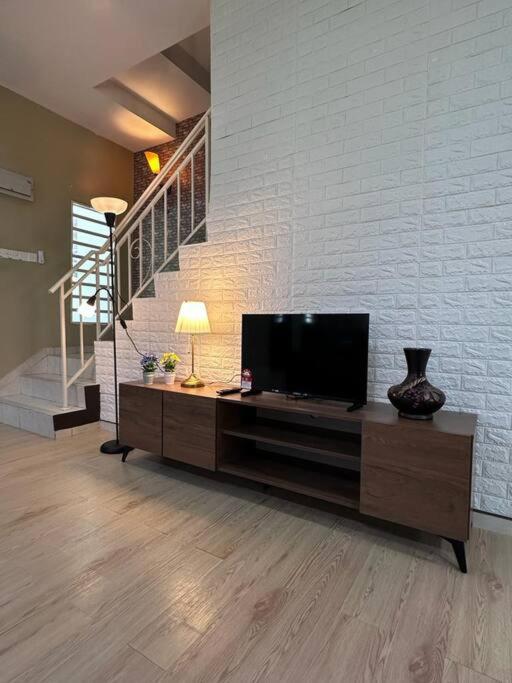 Et tv og/eller underholdning på Ipoh Luxury Spacious Corner Home