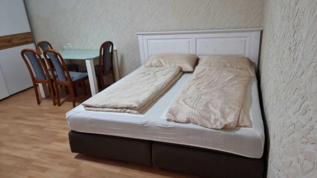 Säng eller sängar i ett rum på Premium Family room MZ