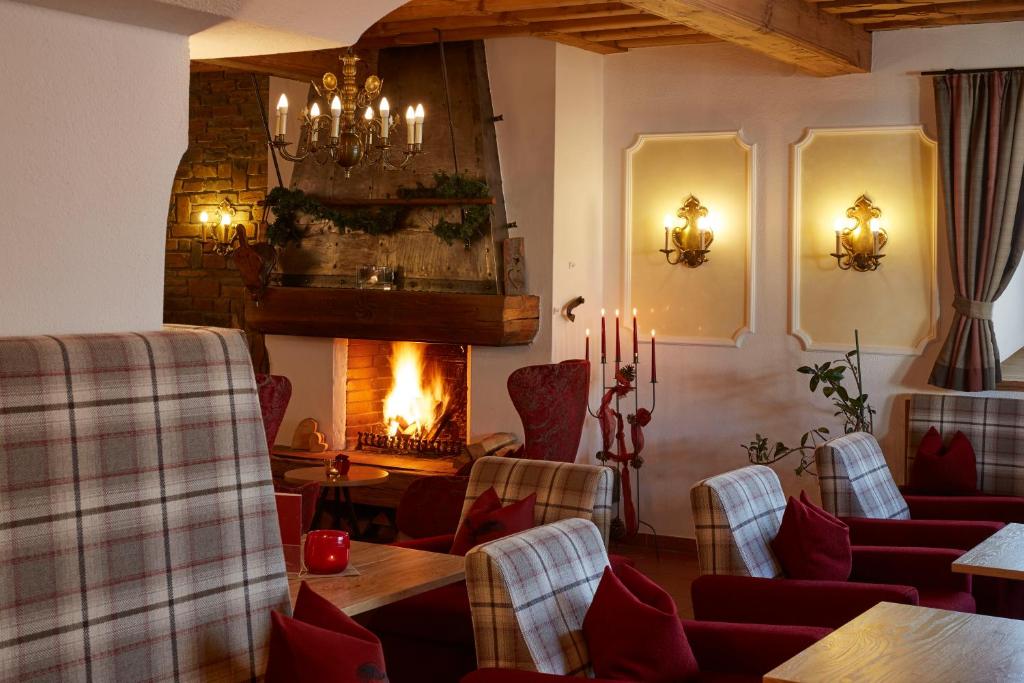 Posezení v ubytování Hotel Schwarzer Adler