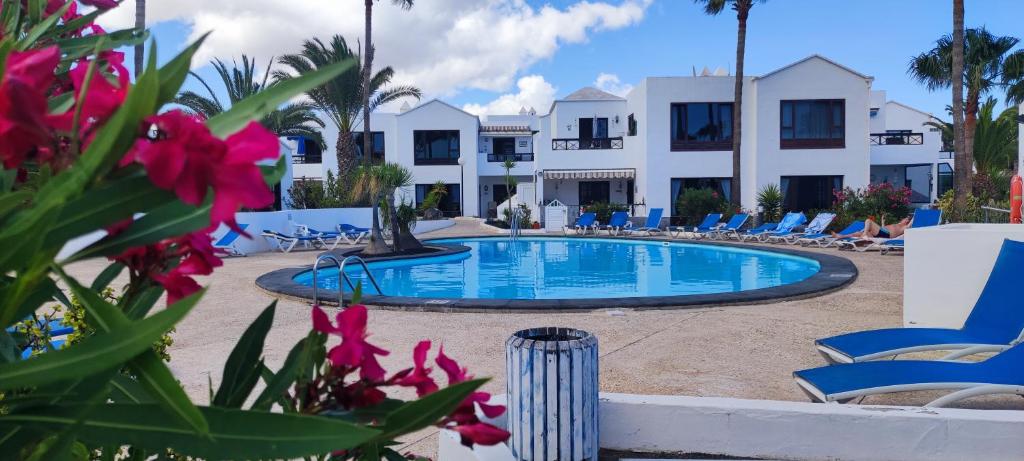 Bazén v ubytování Gibshouses Playa Bastian nebo v jeho okolí