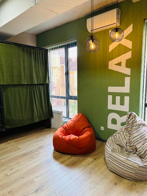 Posezení v ubytování izzzi hostel