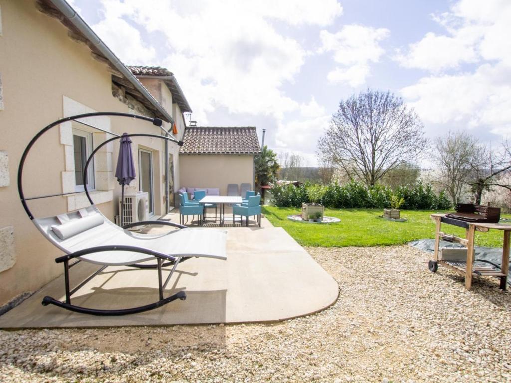 Κήπος έξω από το Maison récente climatisée avec jardin privatif, proche Brantôme et sites touristiques du Périgord - FR-1-616-305