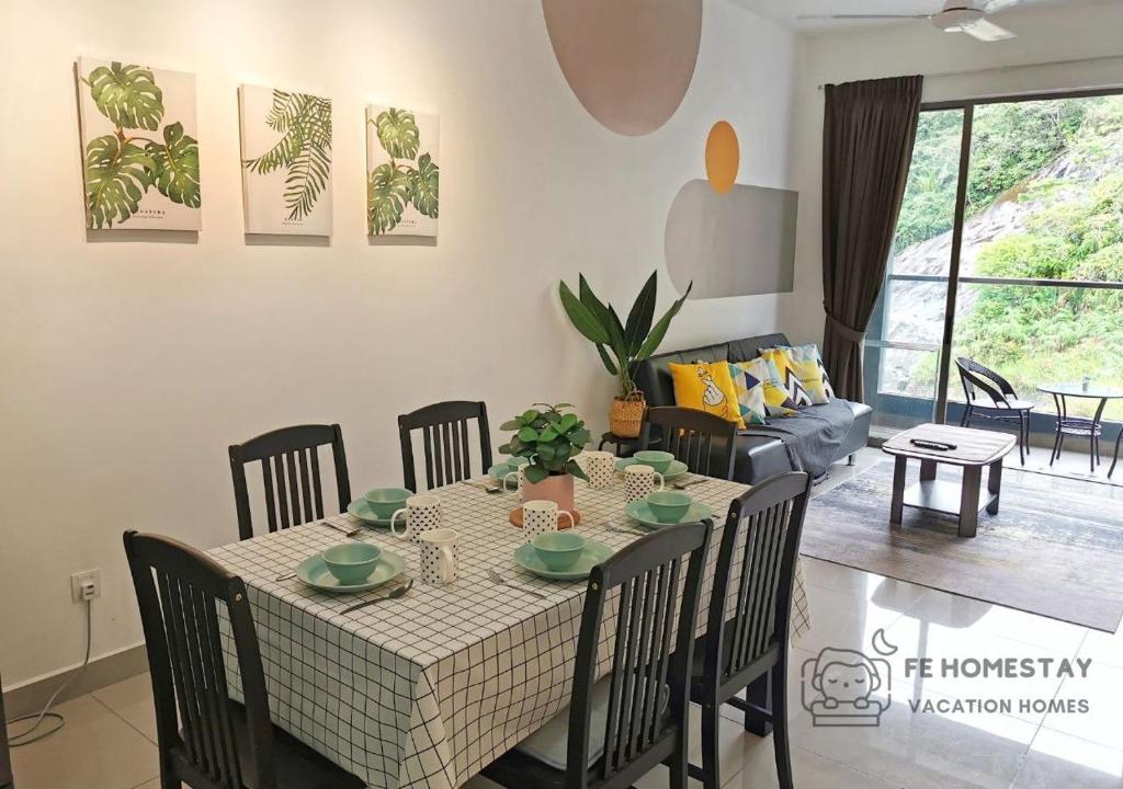 Гостиная зона в FE Cozy Cameron Homestay Family 8 pax 3BR Palas Horizon Brinchang 金马伦民宿 8人3房