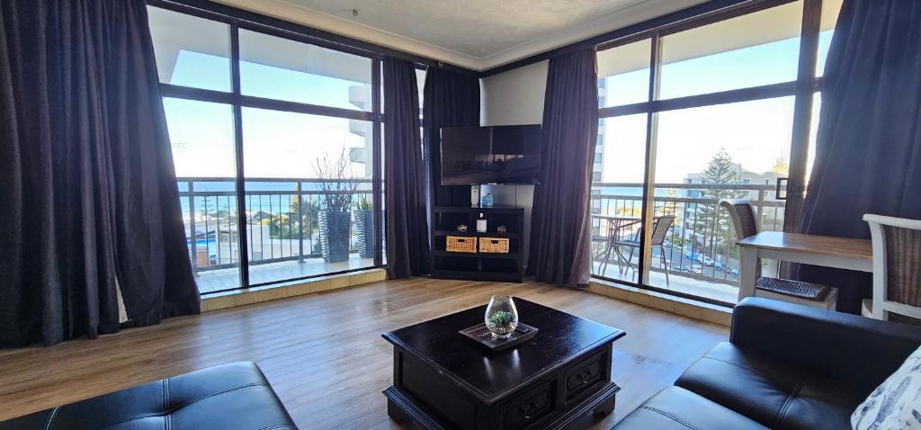 Suitetrails - Surfers Paradise Ocean View Apartment