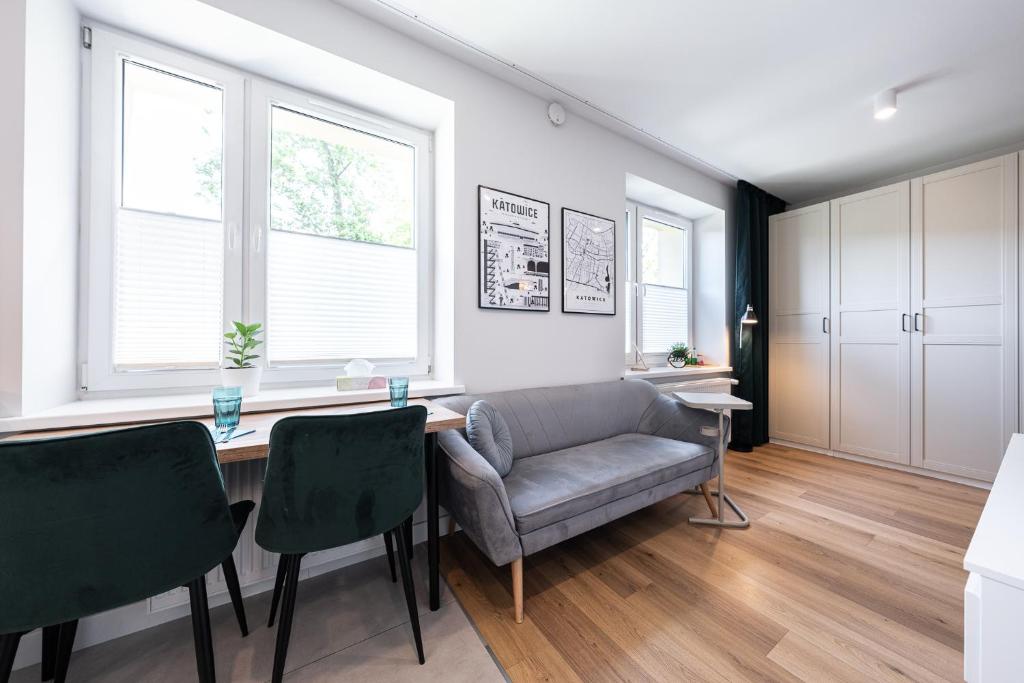 Apartment Przytulny Katowice Ligota near Hospitals & ŚUM - Apartamento De Estudio