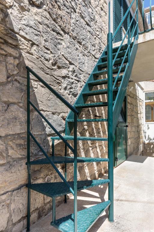 Fotografie z fotogalerie ubytování Luxury apartment Silvana with beautiful garden ve Splitu