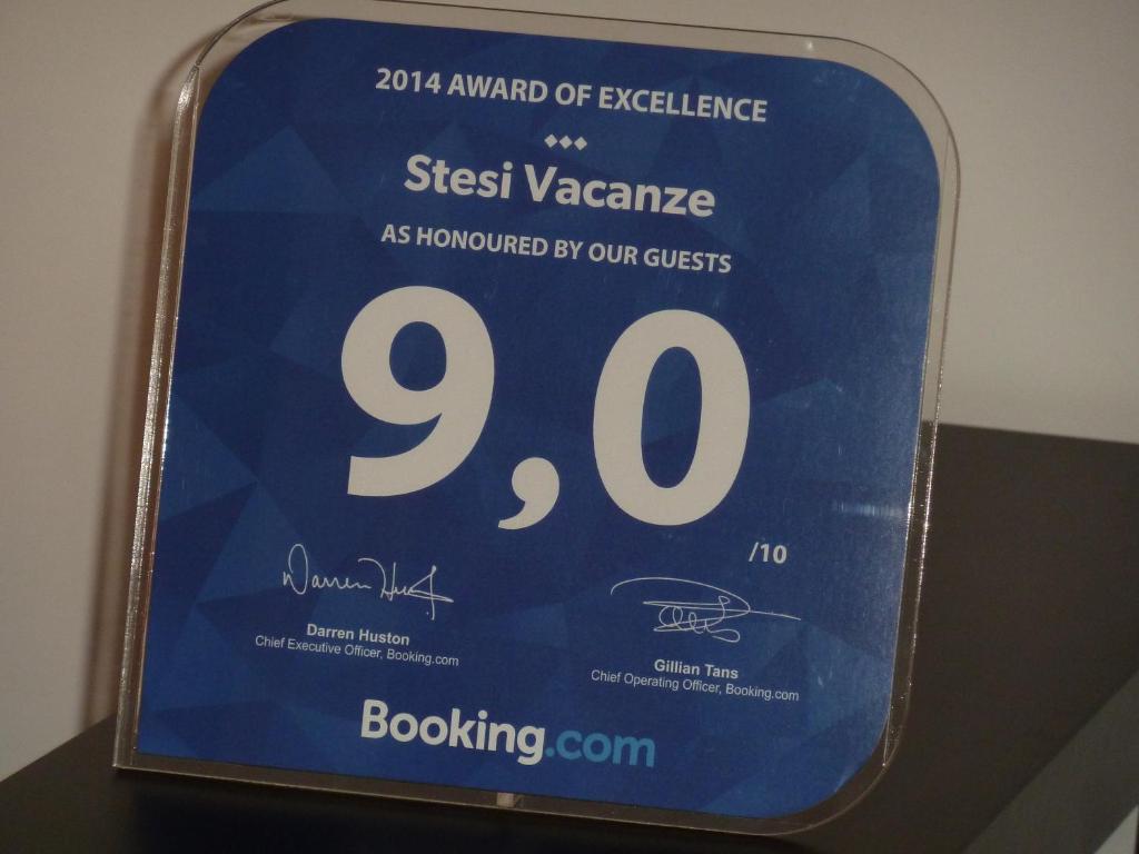 Um certificado, prémio, placa ou documento mostrado em Stesi Vacanze