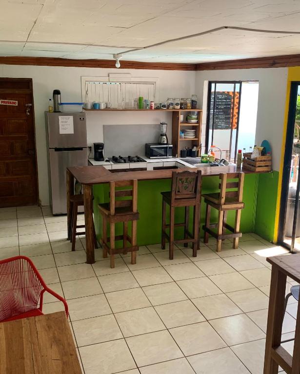 Kuchyň nebo kuchyňský kout v ubytování Cabinas Cahuita