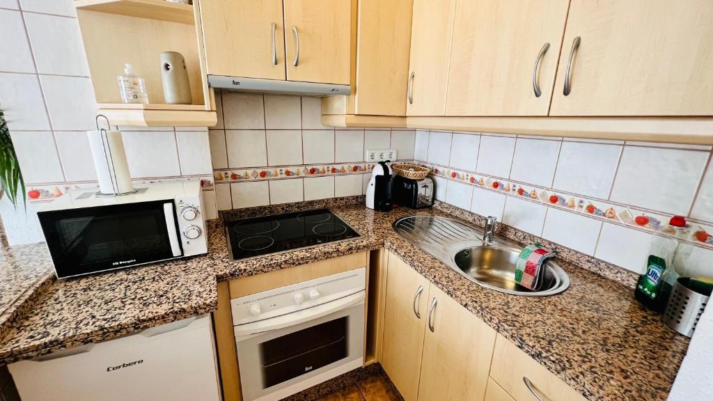 Kuchyň nebo kuchyňský kout v ubytování Estudio Brisa en el centro de Nerja - South Costa