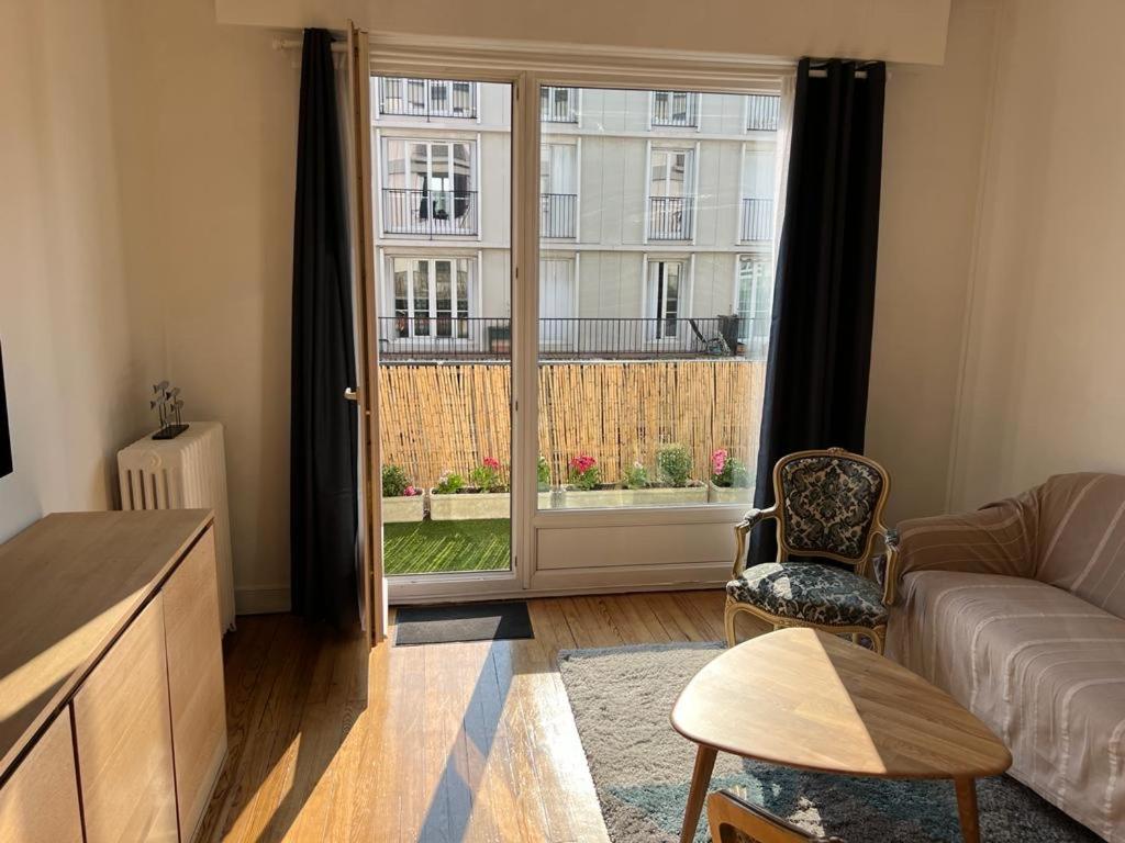 Posedenie v ubytovaní Le Petit Paris